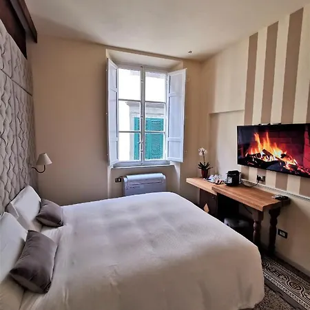 Chalet Lucca Bed & Breakfast 2*